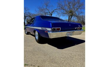 Chevrolet-Ii-nova-1972-Electric-blue-Black-on-black-21