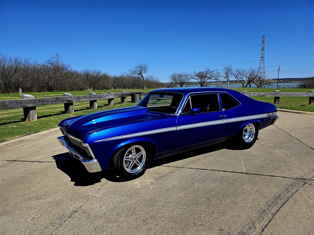 Chevrolet-Ii-nova-1972-Electric-blue-Black-on-black-24