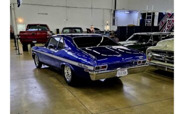 Chevrolet-Ii-nova-1972-Electric-blue-Black-on-black-30