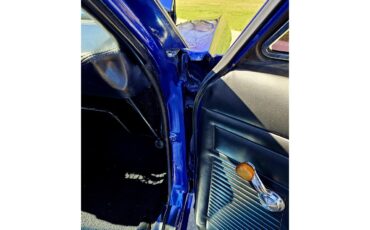 Chevrolet-Ii-nova-1972-Electric-blue-Black-on-black-5