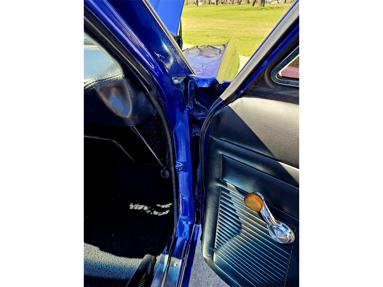 Chevrolet-Ii-nova-1972-Electric-blue-Black-on-black-5