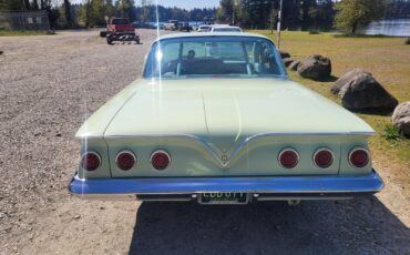 Chevrolet-Impala-1961-Coupe-1