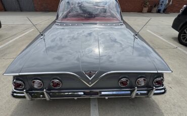 Chevrolet-Impala-1961-Coupe-10