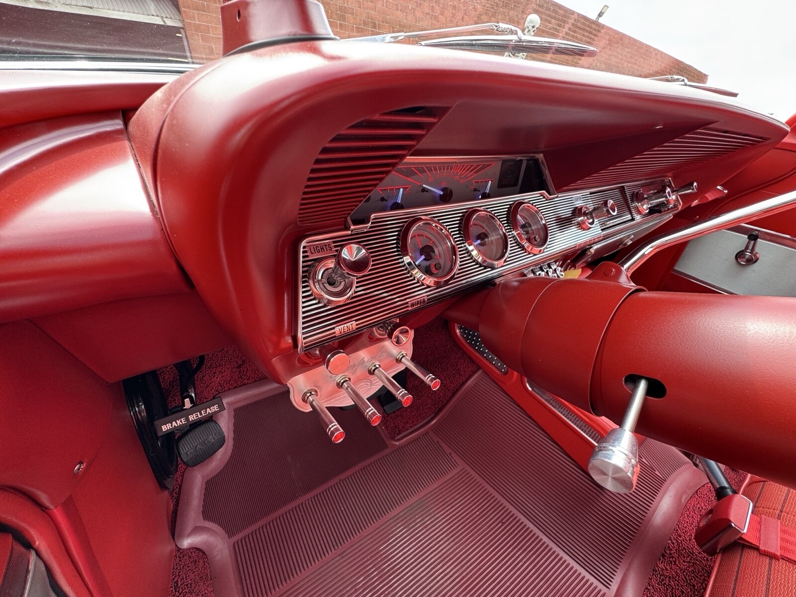 Chevrolet-Impala-1961-Coupe-12