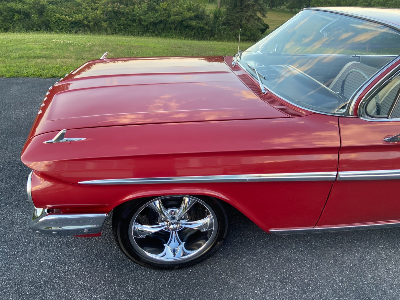 Chevrolet-Impala-1961-Coupe-13