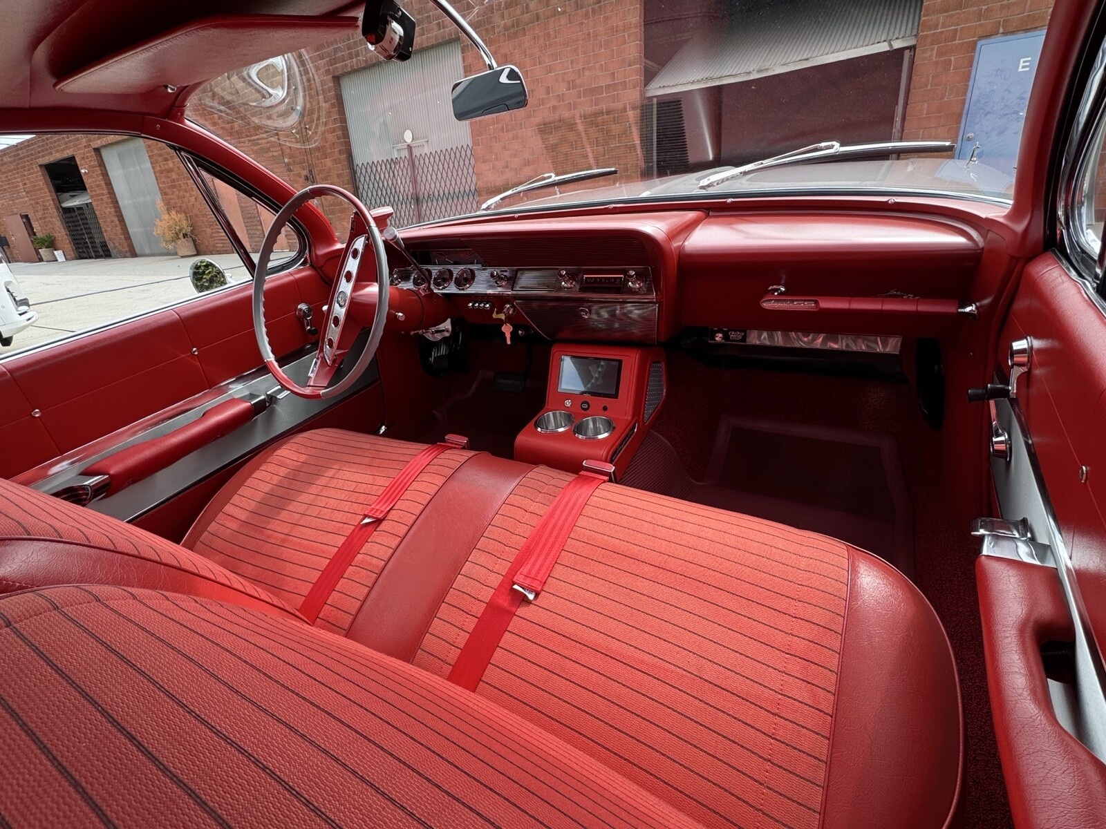 Chevrolet-Impala-1961-Coupe-14