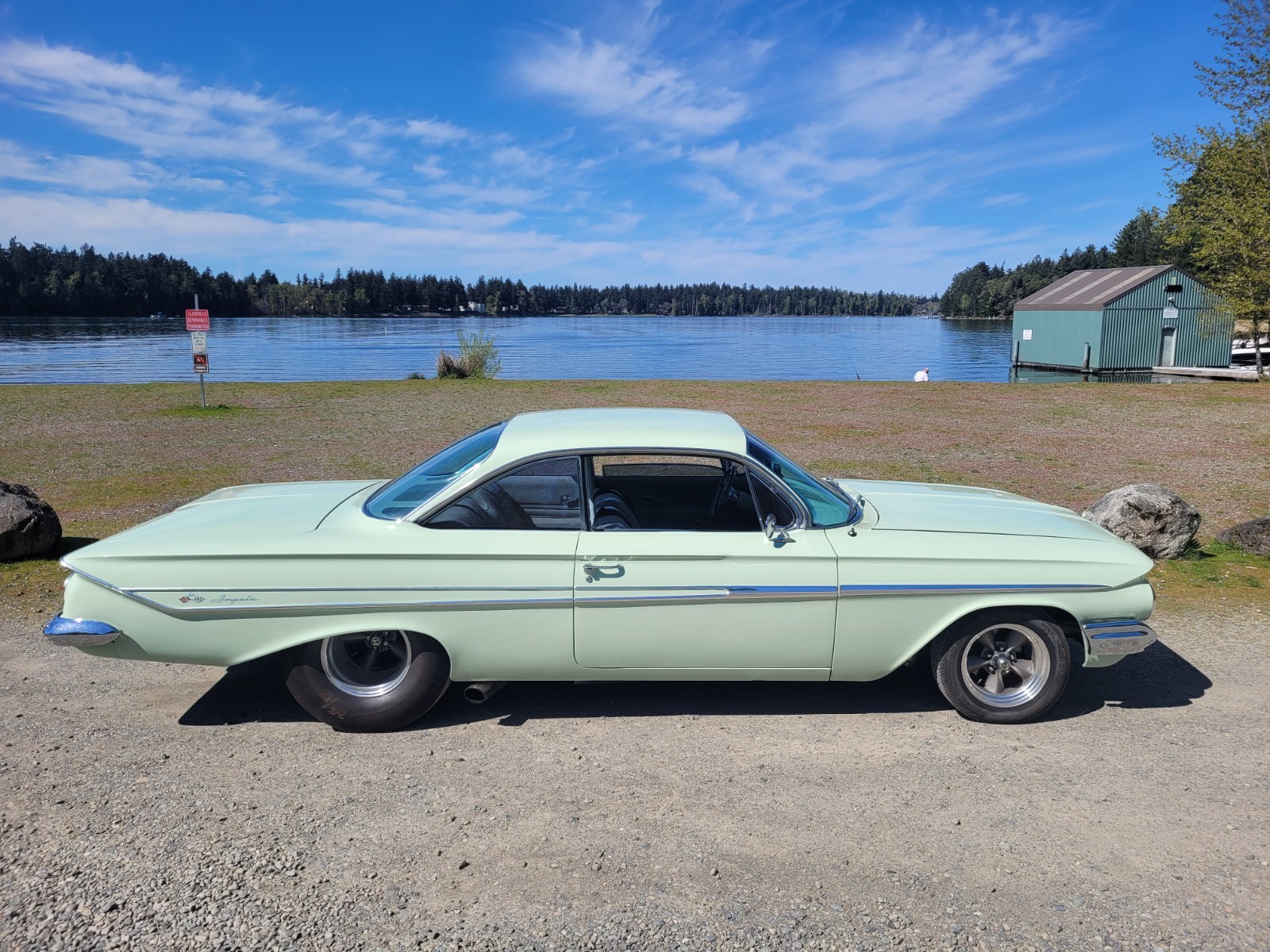 Chevrolet-Impala-1961-Coupe-2