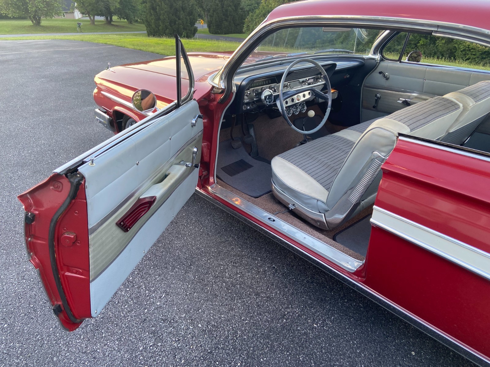 Chevrolet-Impala-1961-Coupe-25