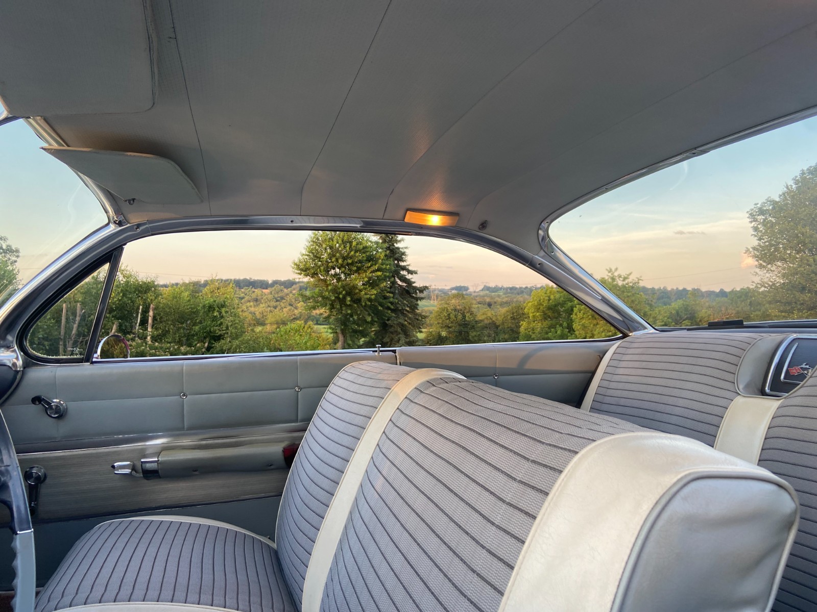 Chevrolet-Impala-1961-Coupe-28