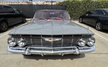 Chevrolet-Impala-1961-Coupe-3