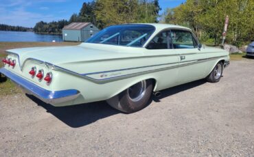 Chevrolet-Impala-1961-Coupe-3