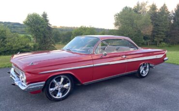 Chevrolet-Impala-1961-Coupe-4