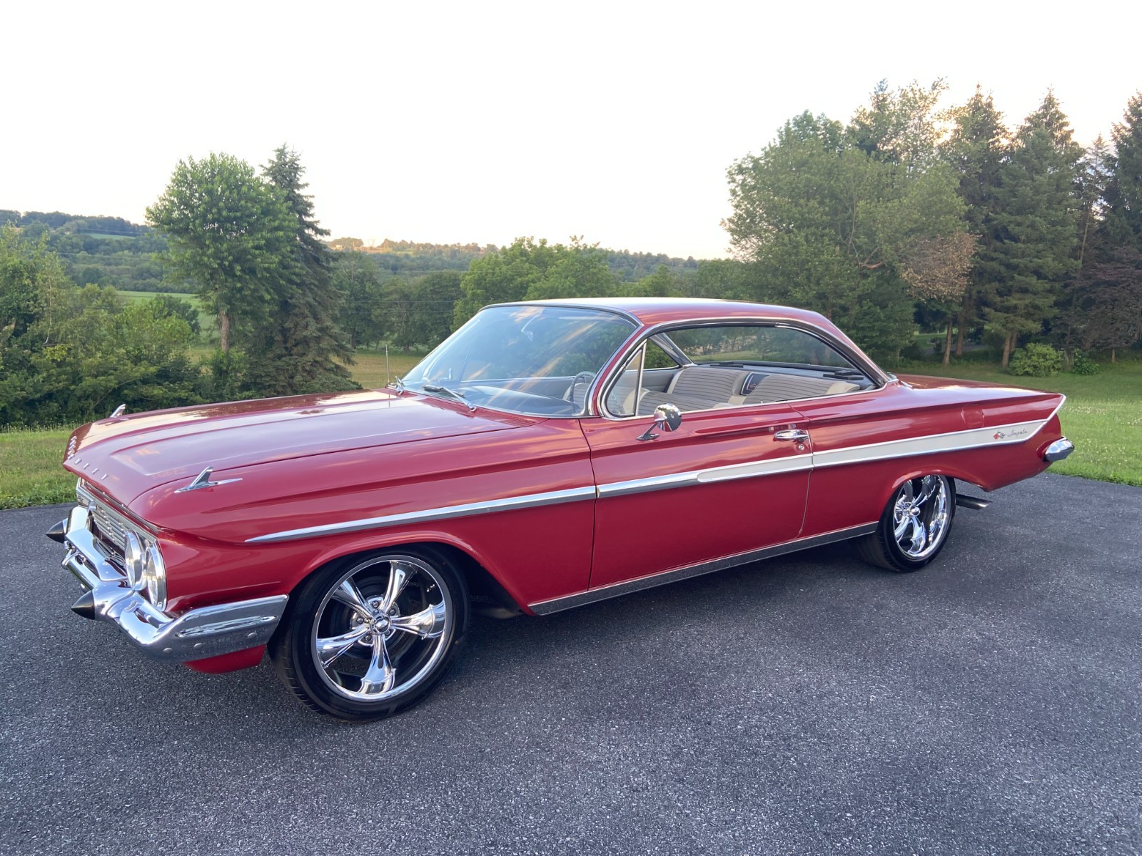Chevrolet-Impala-1961-Coupe-4