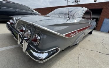 Chevrolet-Impala-1961-Coupe-9