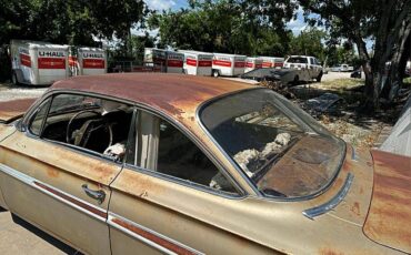 Chevrolet-Impala-1961-custom-5