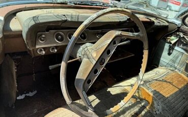 Chevrolet-Impala-1961-custom-8