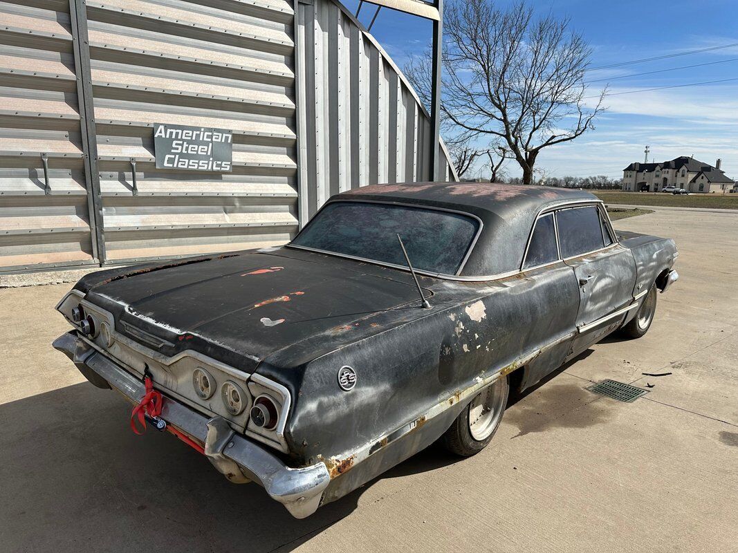 Chevrolet-Impala-1963-2