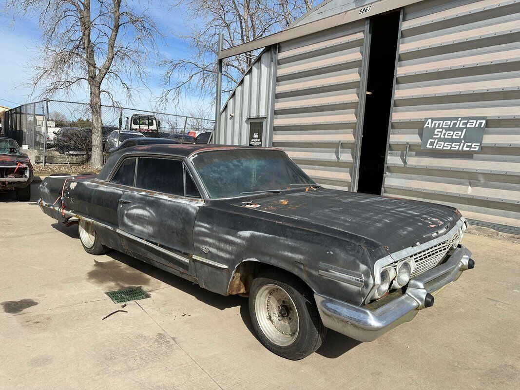 Chevrolet-Impala-1963