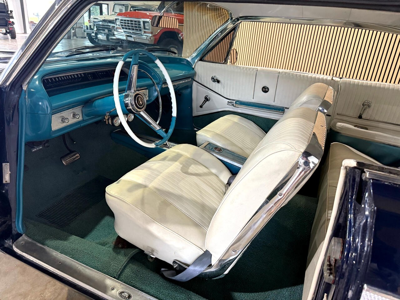 Chevrolet-Impala-1964-American-Muscle-Car-24