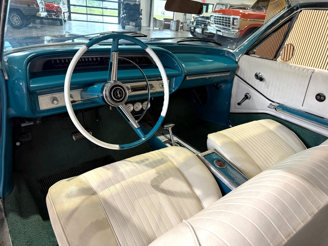 Chevrolet-Impala-1964-American-Muscle-Car-26