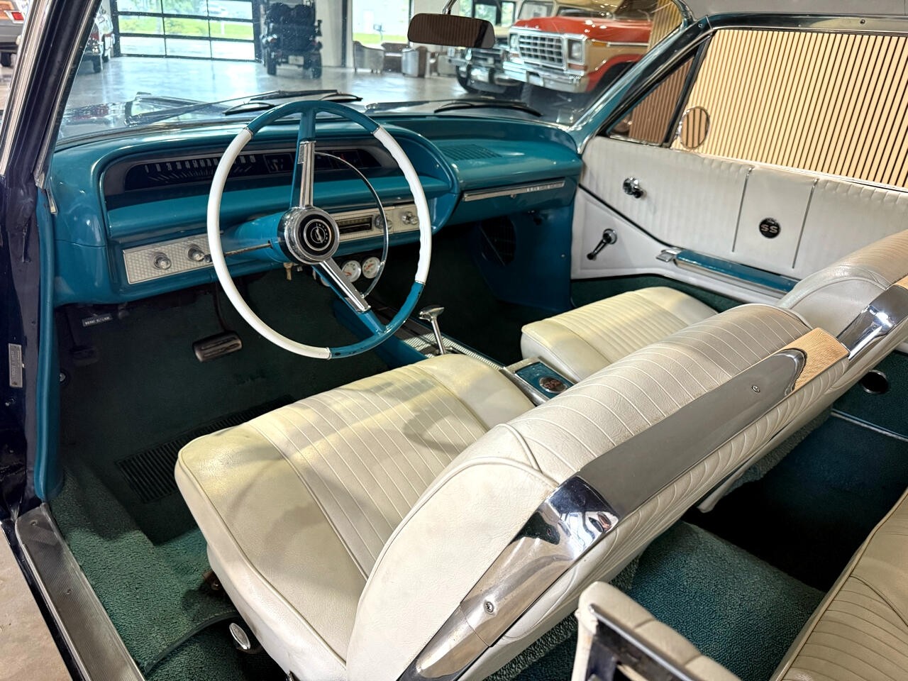 Chevrolet-Impala-1964-American-Muscle-Car-28