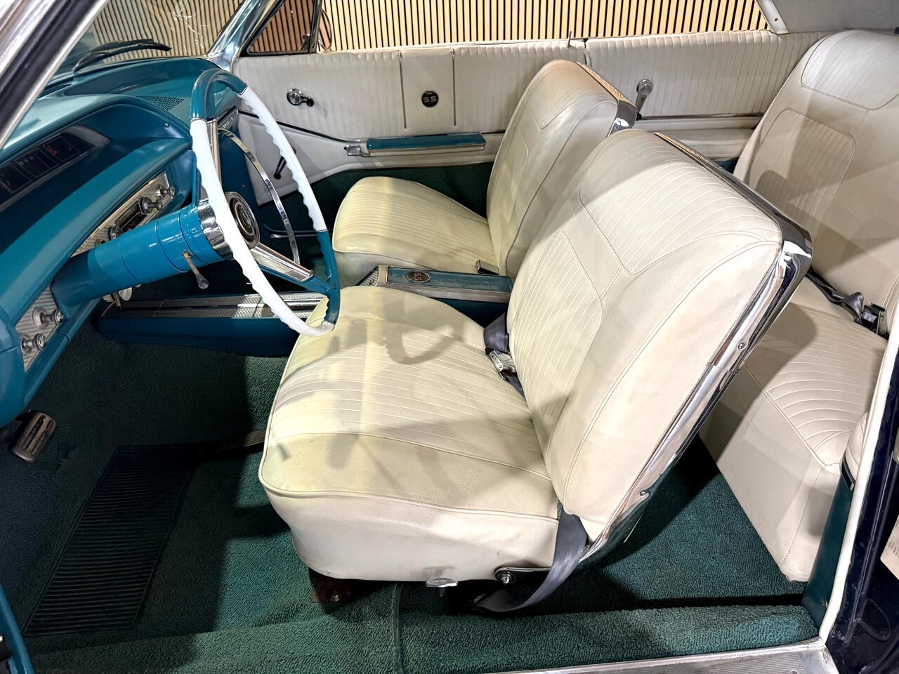 Chevrolet-Impala-1964-American-Muscle-Car-29