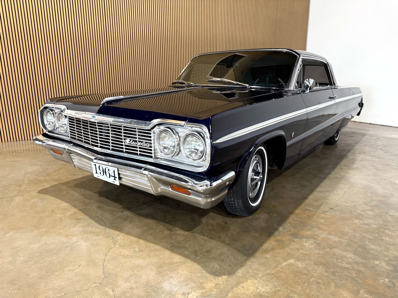 Chevrolet-Impala-1964-American-Muscle-Car-3