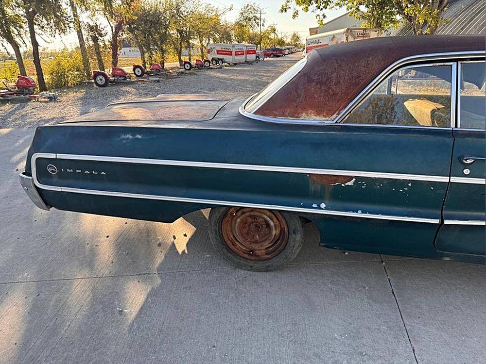 Chevrolet-Impala-1964-custom-22