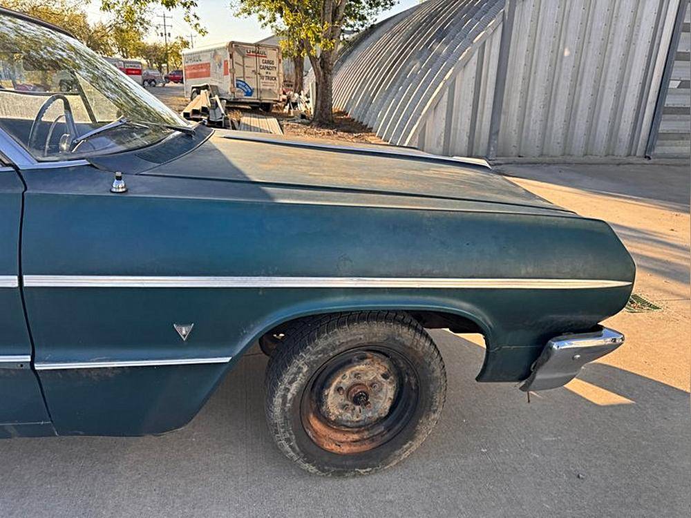 Chevrolet-Impala-1964-custom-23