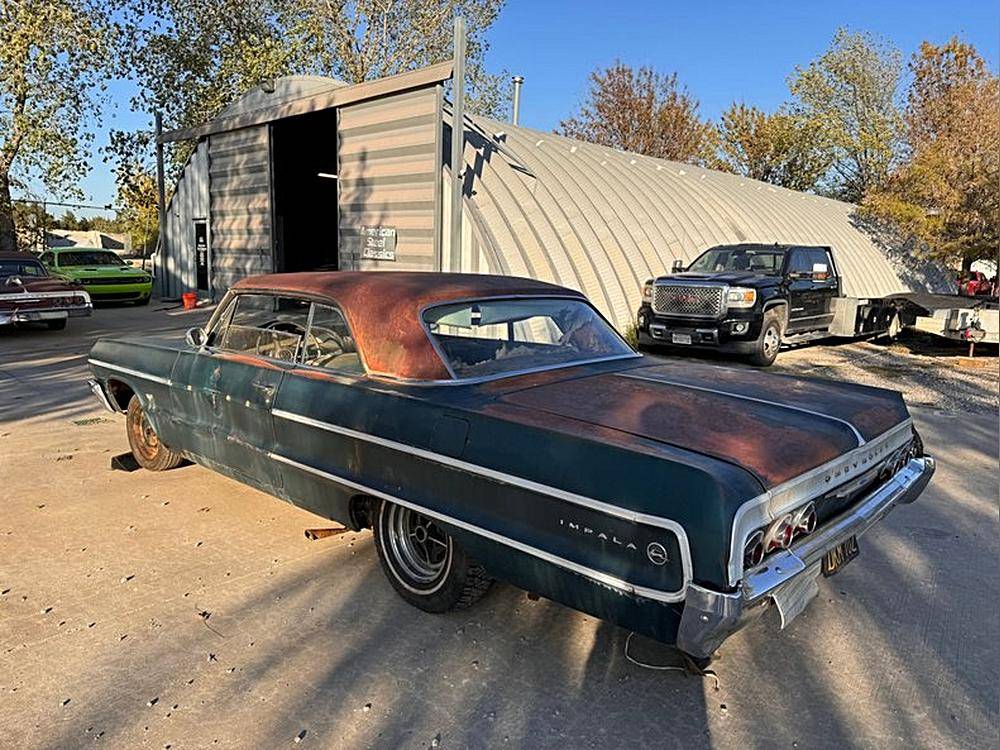 Chevrolet-Impala-1964-custom-3