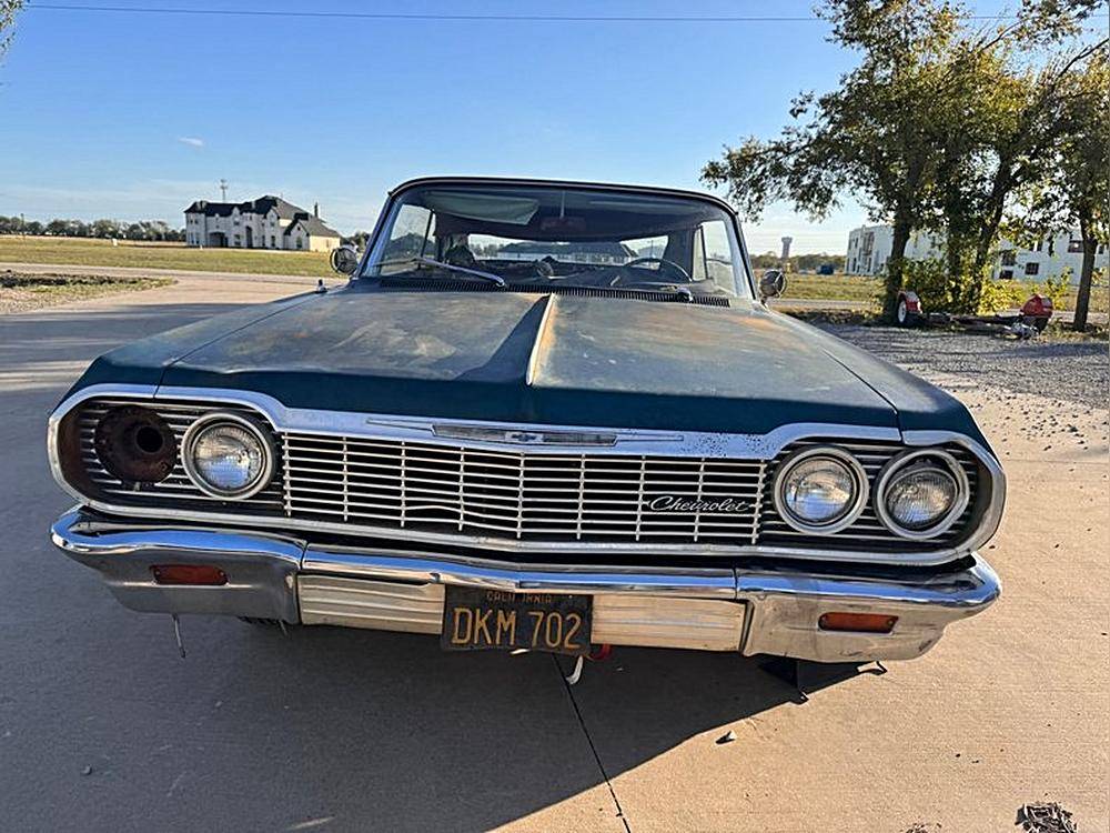 Chevrolet-Impala-1964-custom-4