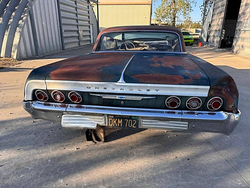 Chevrolet-Impala-1964-custom-5