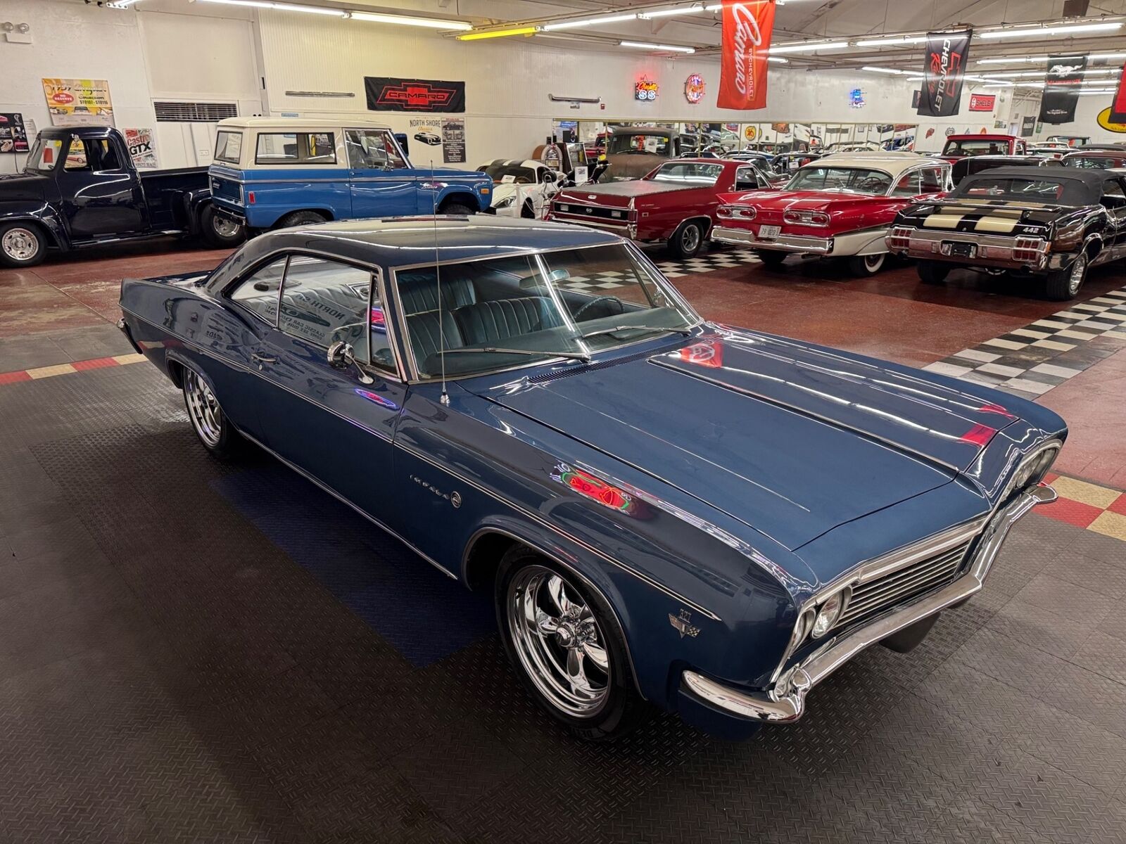 Chevrolet-Impala-1966-11