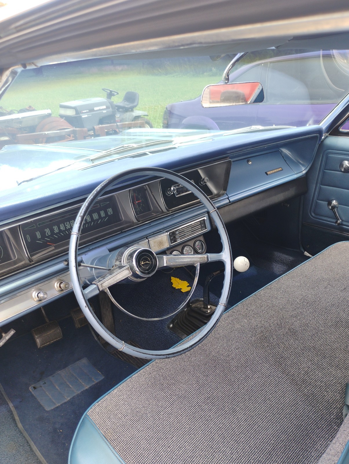Chevrolet-Impala-1966-25