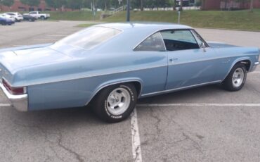 Chevrolet-Impala-1966-4