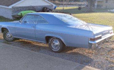 Chevrolet-Impala-1966-8
