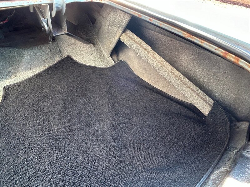 Chevrolet-Impala-1966-Black-Black-4