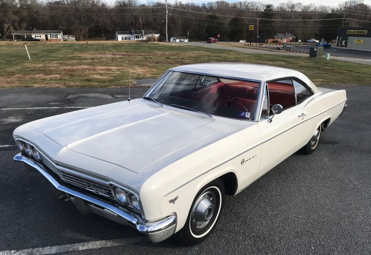 Chevrolet-Impala-1966-White-Red-1