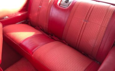 Chevrolet-Impala-1966-White-Red-10