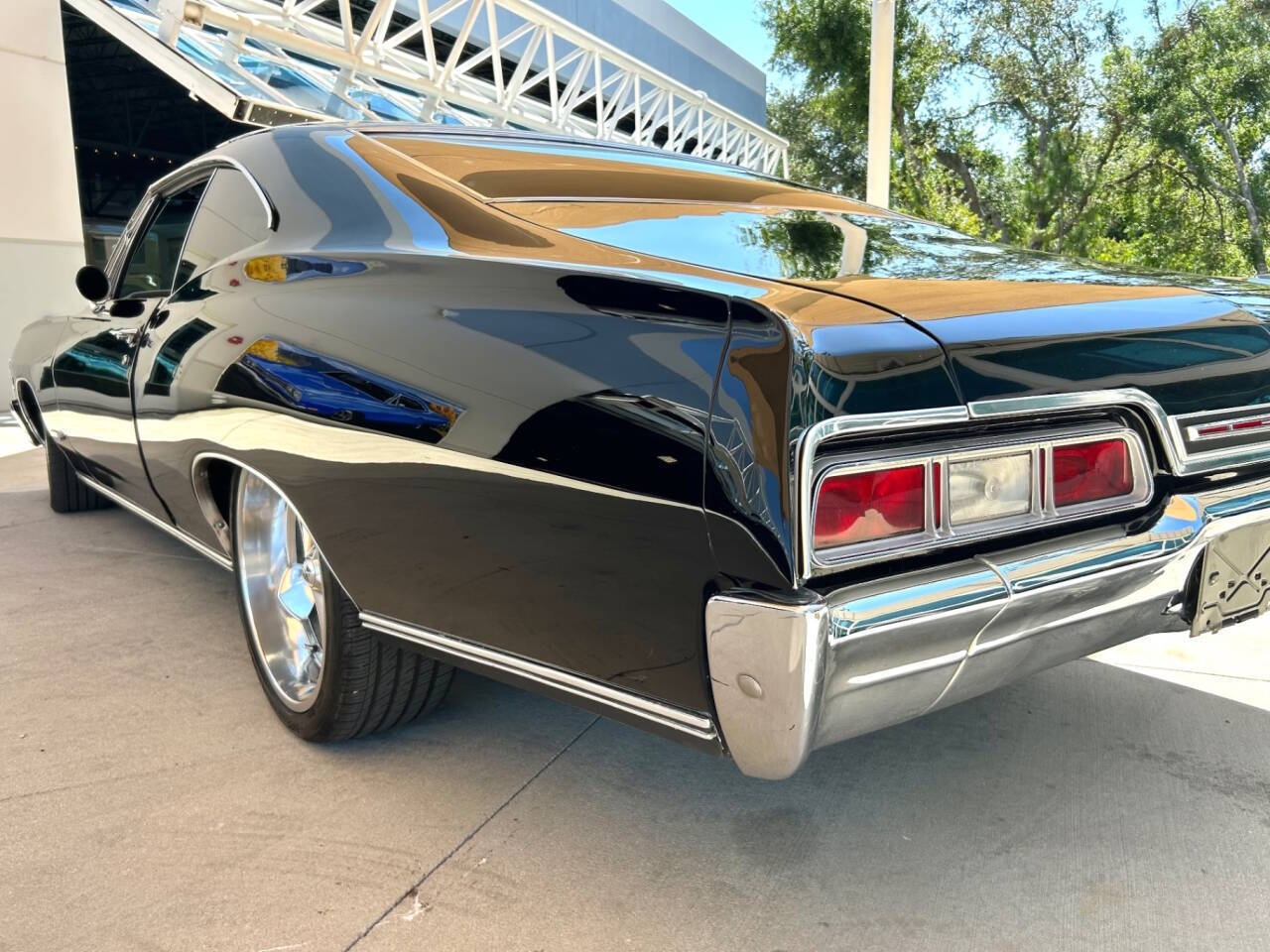 Chevrolet-Impala-1967-Coupe-12
