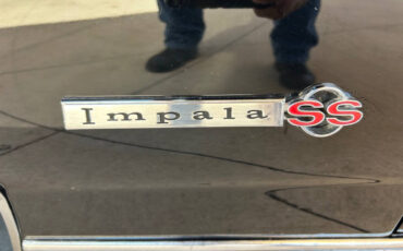 Chevrolet-Impala-1967-Coupe-18