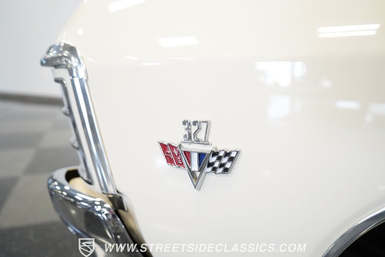 Chevrolet-Impala-1967-Ermine-White-Black-33