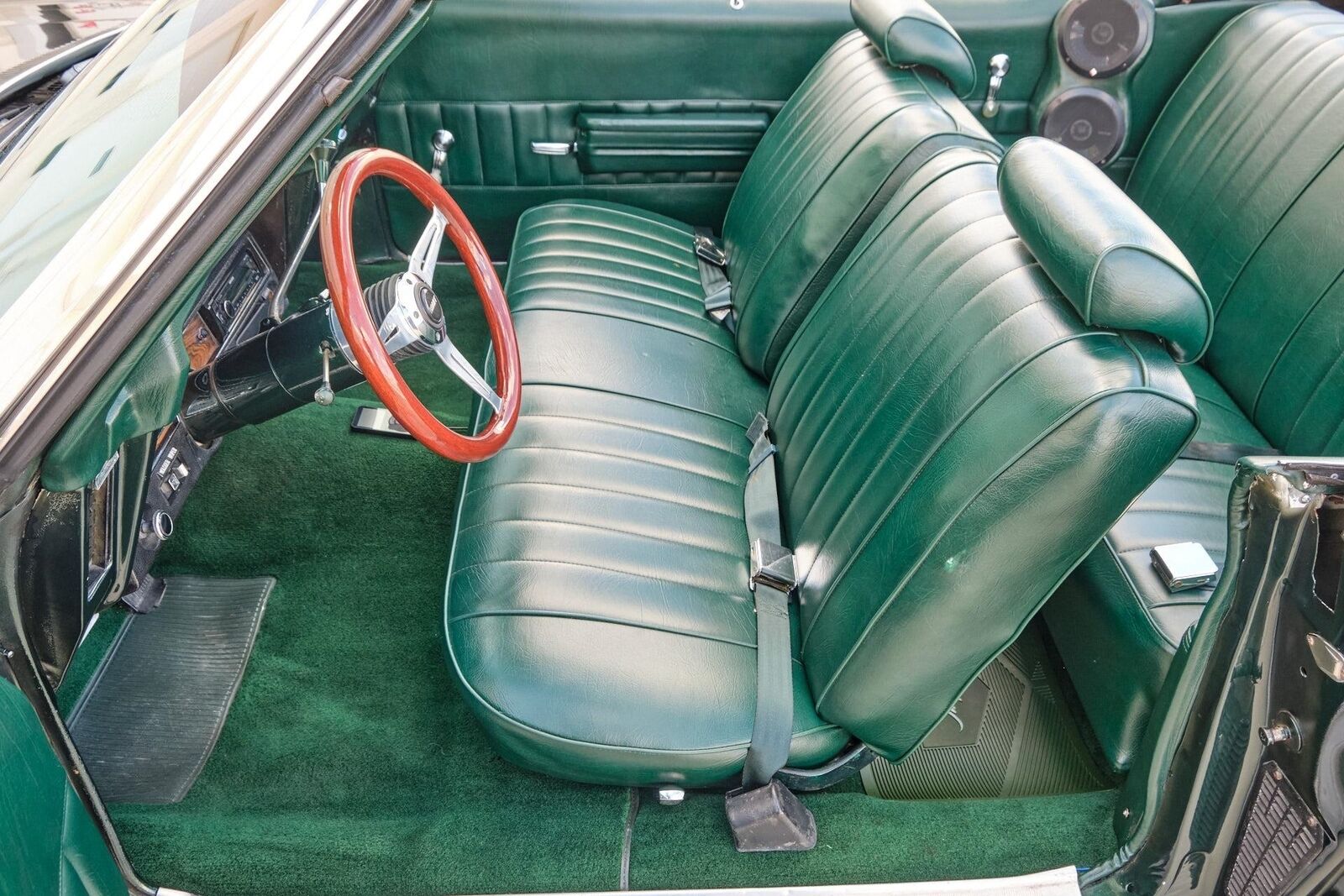 Chevrolet-Impala-1970-2-Door-11