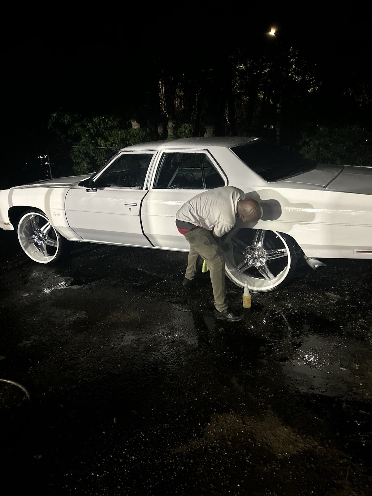 Chevrolet-Impala-1976-Coupe-11