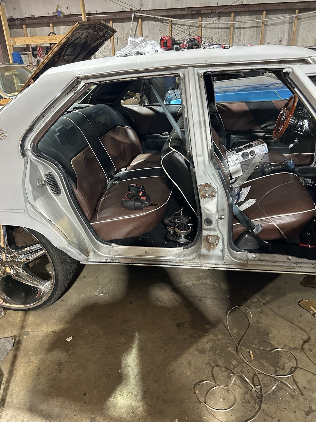 Chevrolet-Impala-1976-Coupe-3