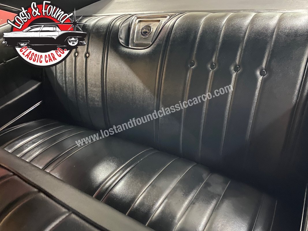 Chevrolet-Impala-4-speed-1965-36