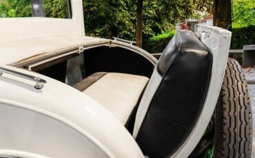 Chevrolet-Independence-1931-White-WhiteBlack-7