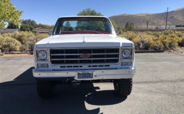 Chevrolet-K-10-1978-White-Red-1