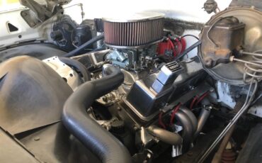 Chevrolet-K-10-1978-White-Red-11