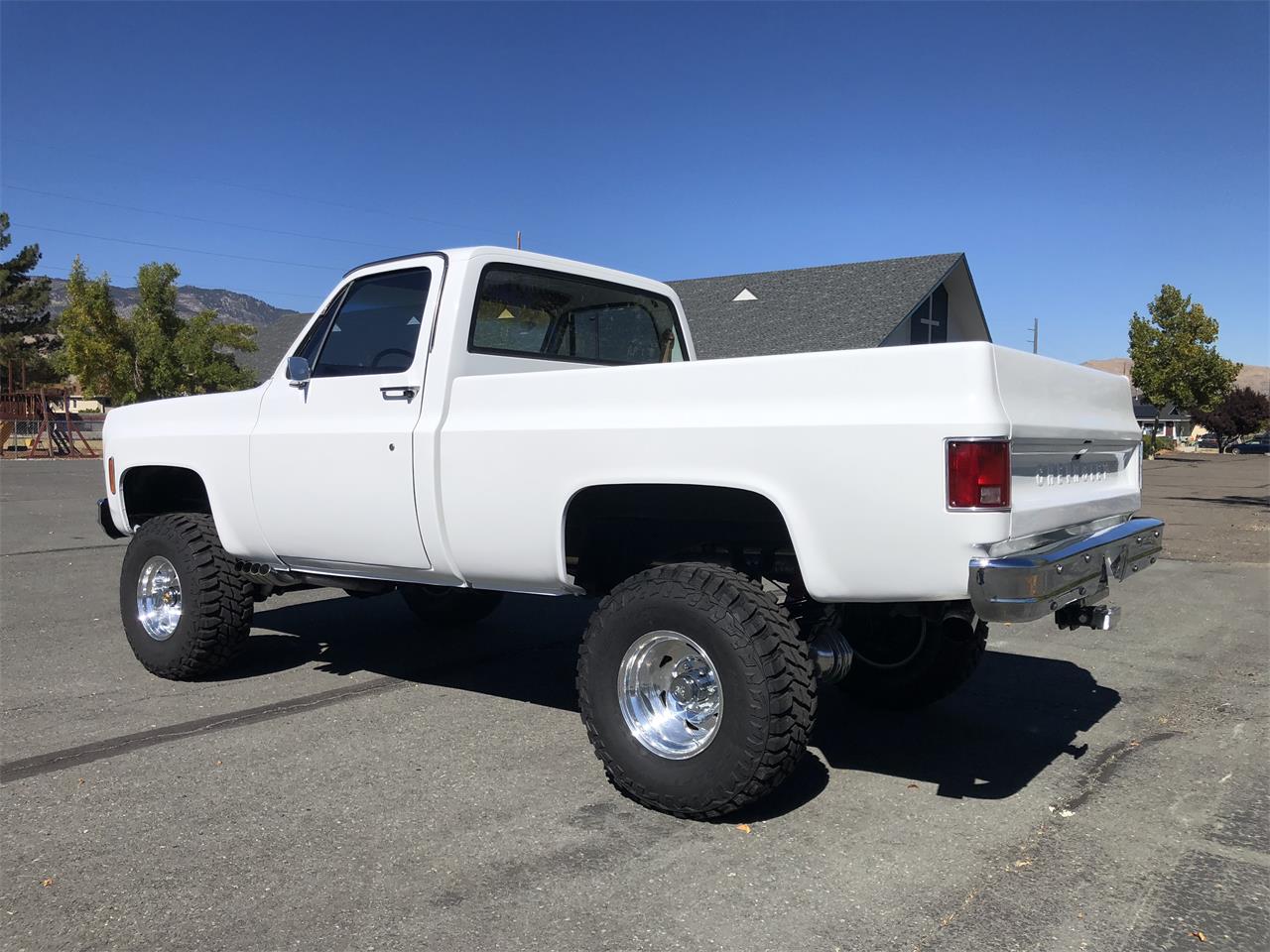 Chevrolet-K-10-1978-White-Red-6